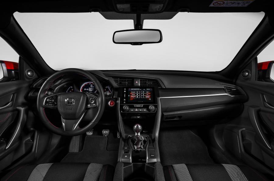Торпедо Honda Civic Si Coupe (FC3) 2018 года  (LA) (фото 4 из 20)